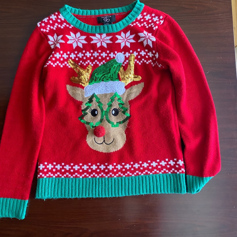 Reindeer Christmas sweater size large